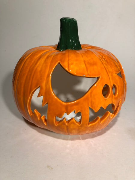 Spooky 7” wide cast pumpkin 🎃