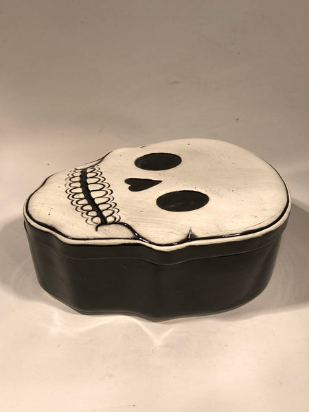 5” Skull box 💀