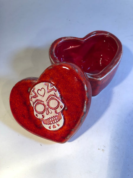 “Love” small heart box