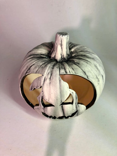 NEW Halloween 7” wide cast pumpkin 🎃