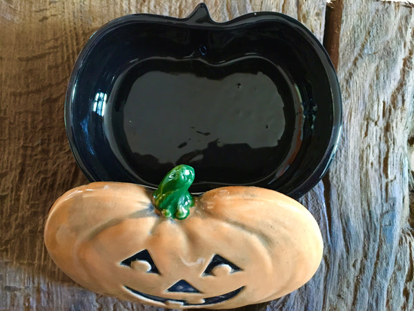 4.75” Pumpkin box 🎃