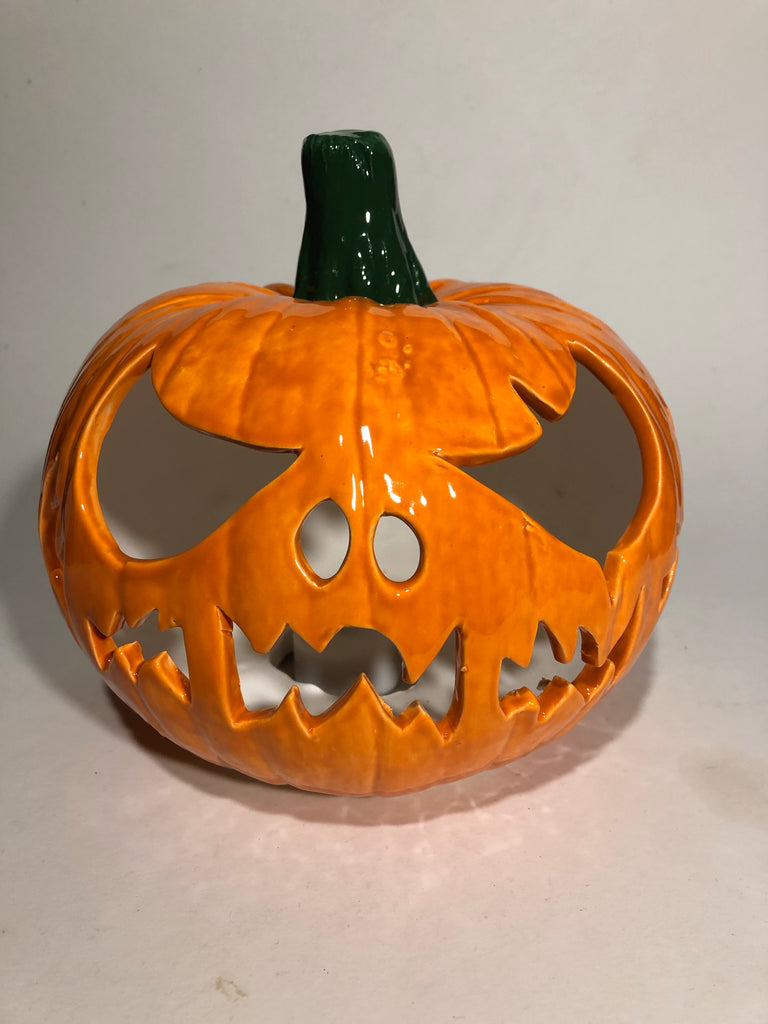 Spooky 7” wide cast pumpkin 🎃