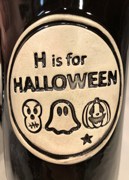 “H is for Halloween” 🎃👻 mug